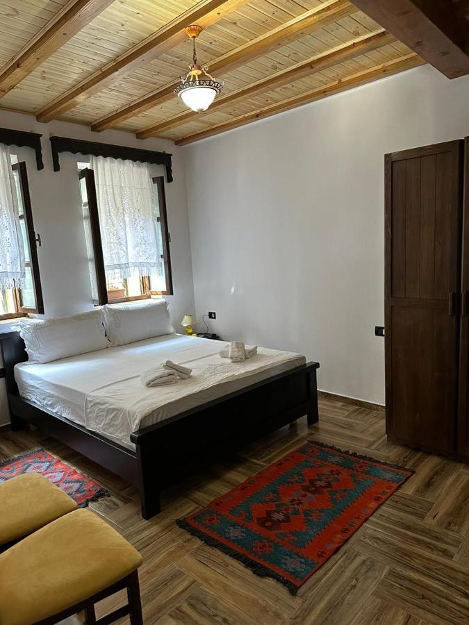 Guest House Iljesa Berat Zewnętrze zdjęcie