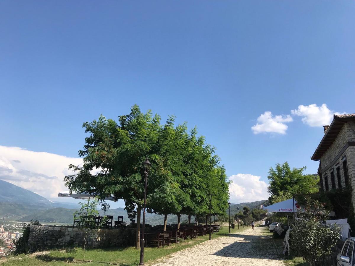 Guest House Iljesa Berat Zewnętrze zdjęcie