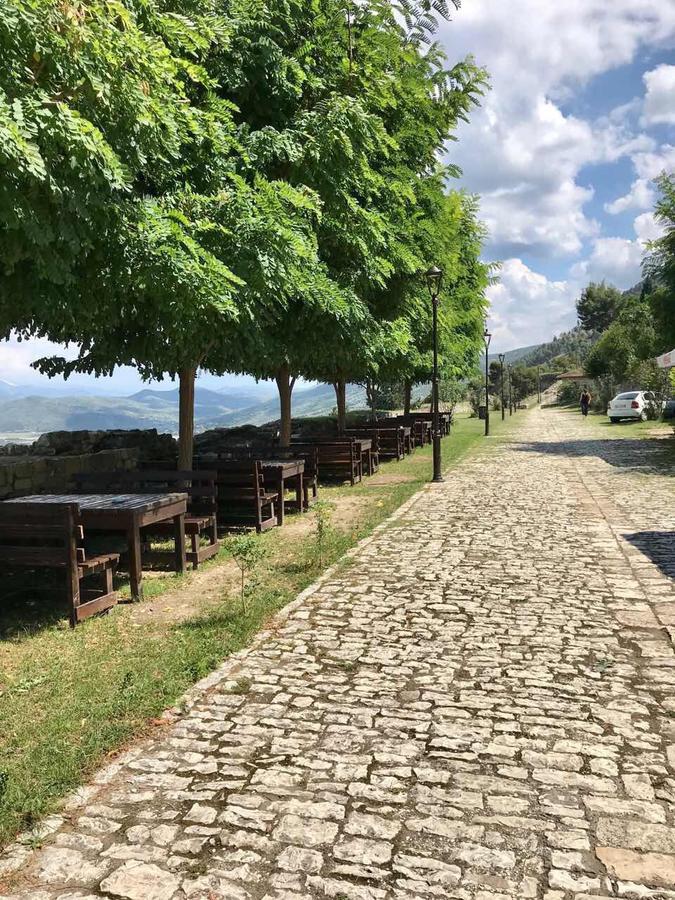 Guest House Iljesa Berat Zewnętrze zdjęcie