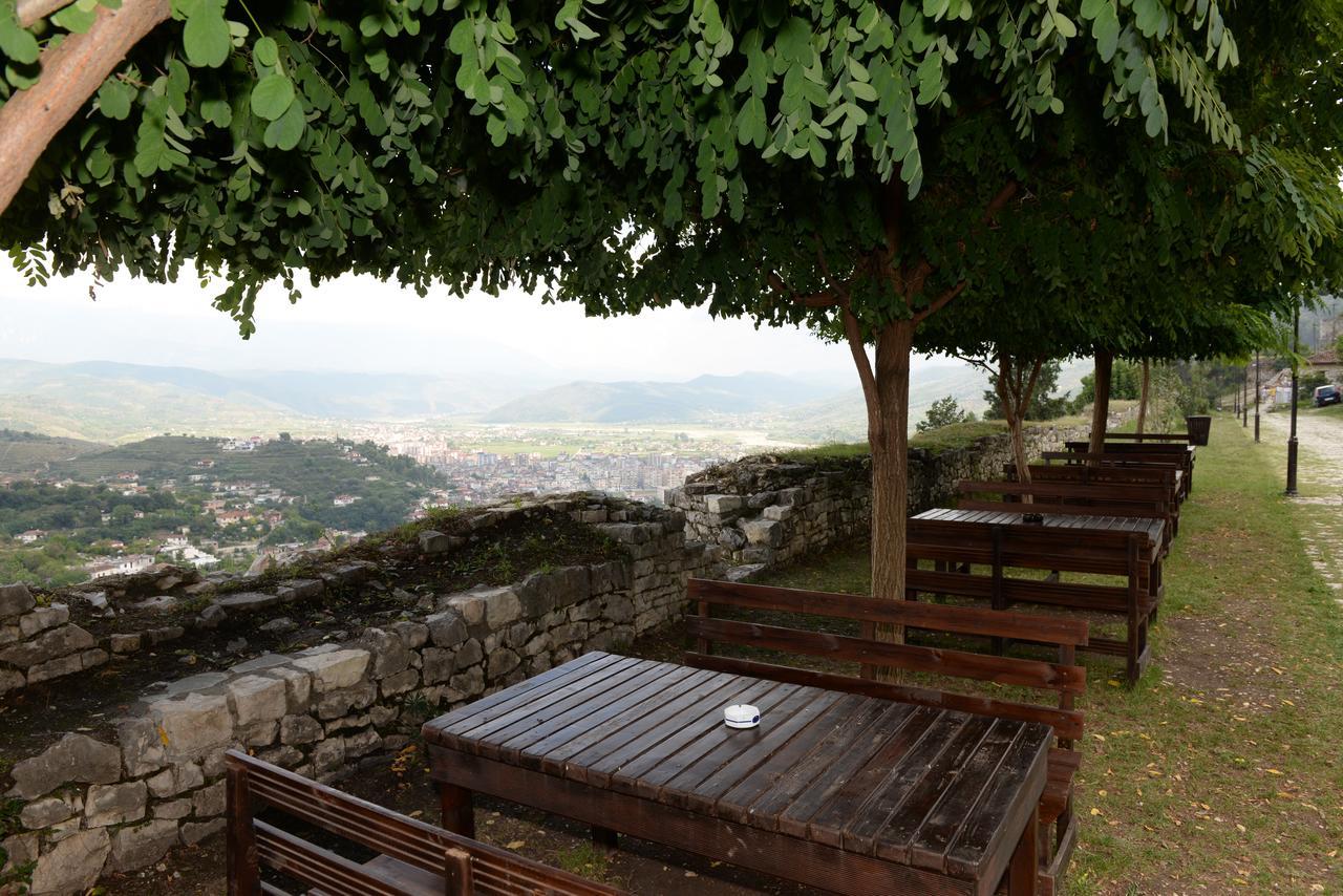 Guest House Iljesa Berat Zewnętrze zdjęcie