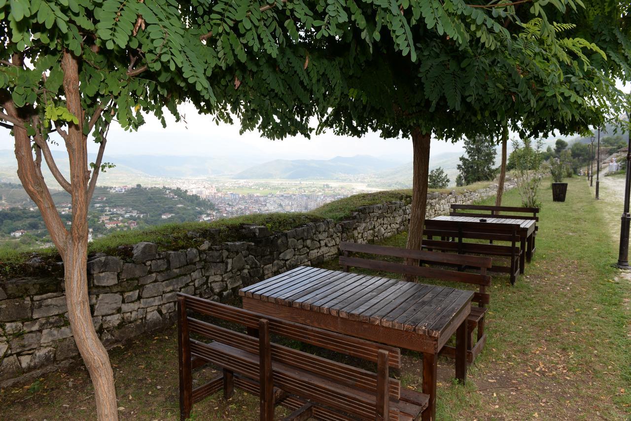 Guest House Iljesa Berat Zewnętrze zdjęcie