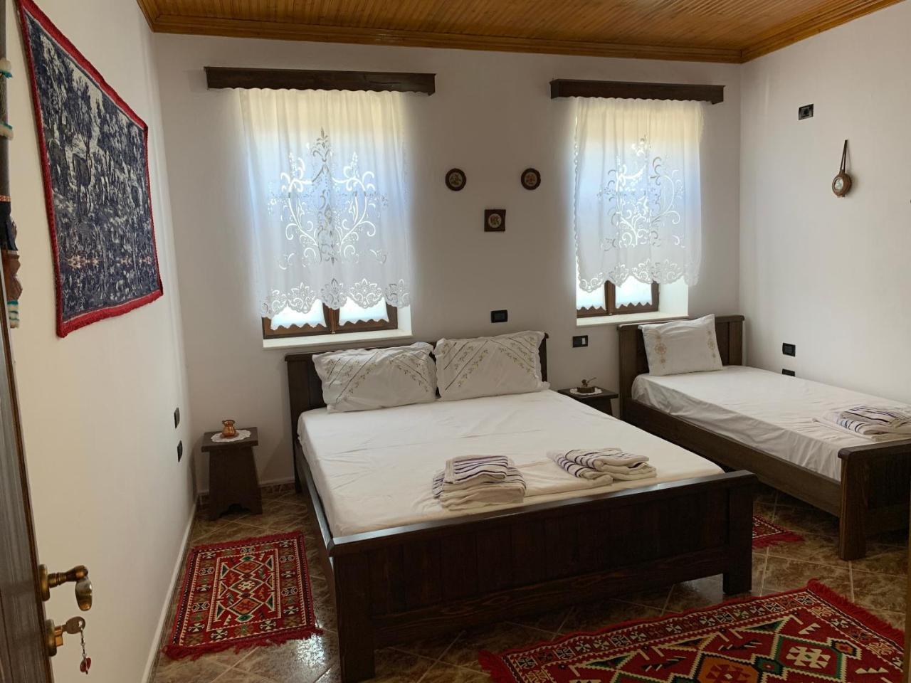 Guest House Iljesa Berat Zewnętrze zdjęcie