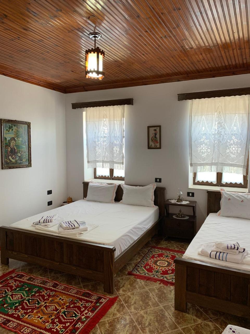 Guest House Iljesa Berat Zewnętrze zdjęcie
